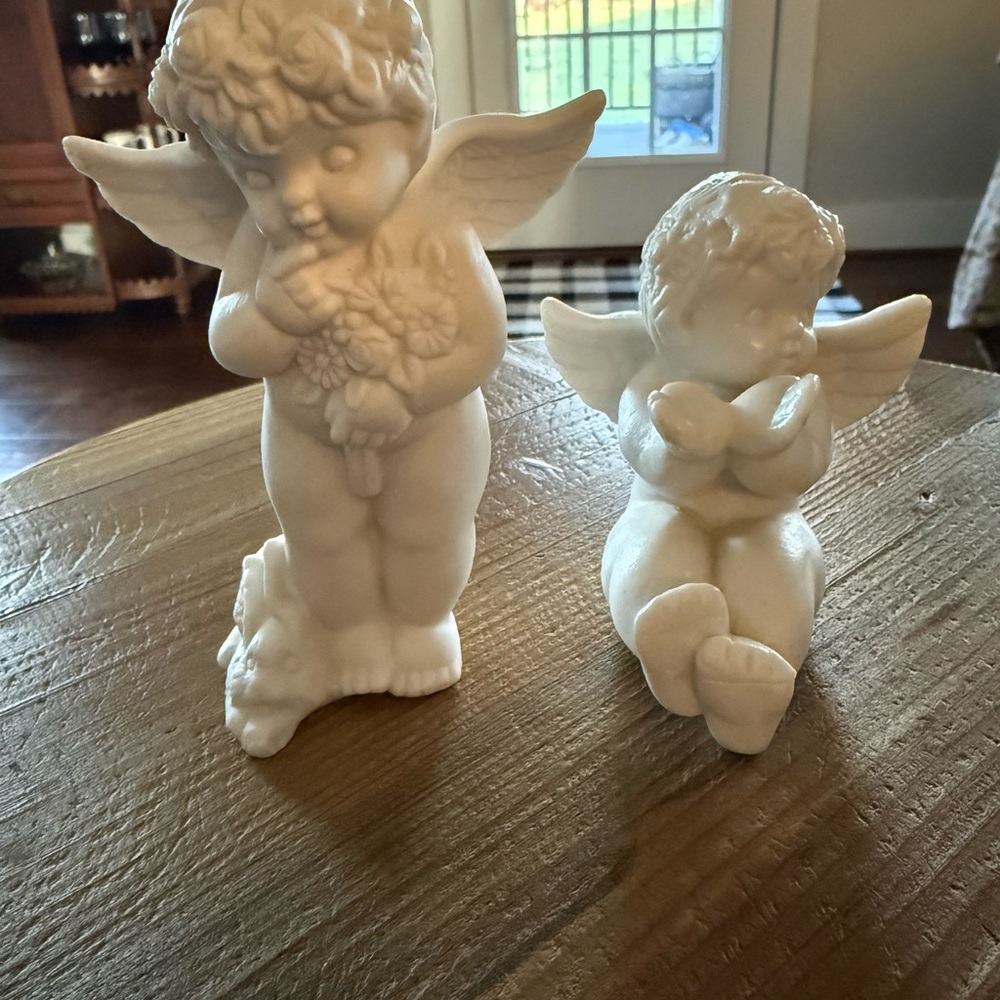 White Vigor Ceramic Cherub Angel Figurines - Set of 2